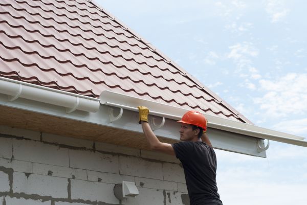 Rain Gutter Repair in Columbia