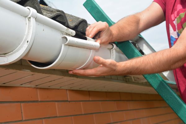 Large Gutter Repair in Columbia