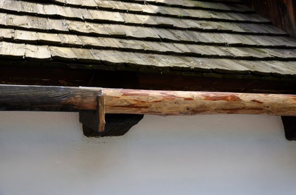 Wood Gutters Installation in Columbia