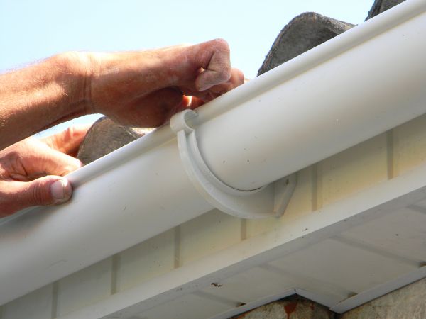Plastic Gutter Repair in Columbia