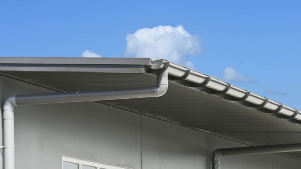 Eavestrough Service in Columbia